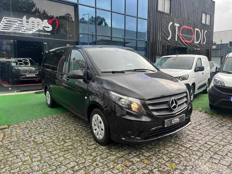 Preto Usado 2019 Mercedes Vito | € 31.950 (Preço justo) - Imagem 1/4