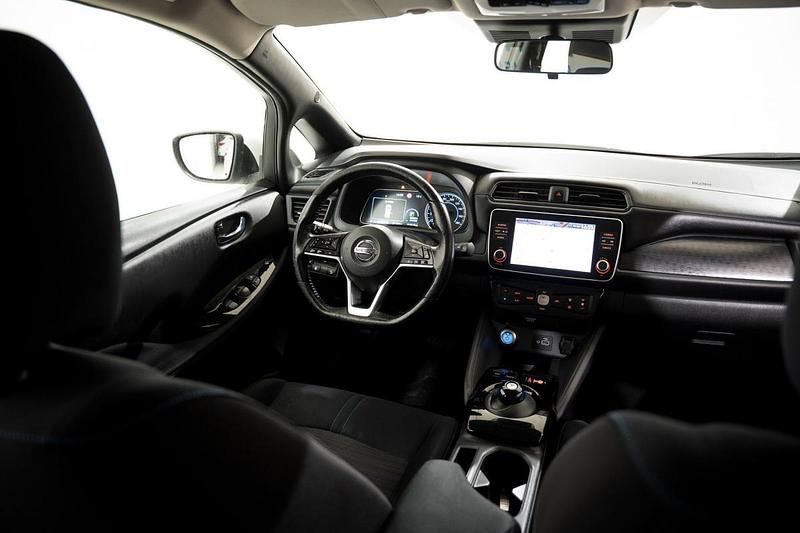 Usado Nissan Leaf Acenta 110 kW (150 HP) 2019 Branco Citadino