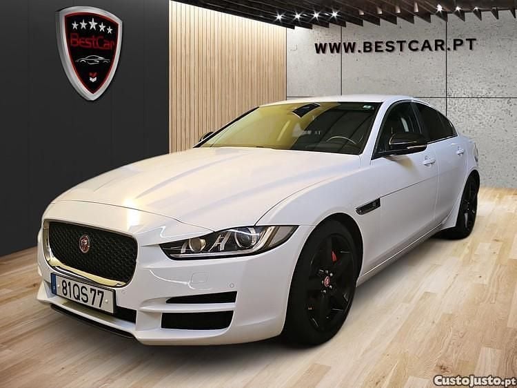 Branco Usado 2016 Jaguar XE Sedan | € 15.950 (Bom preço) - Imagem 1/1