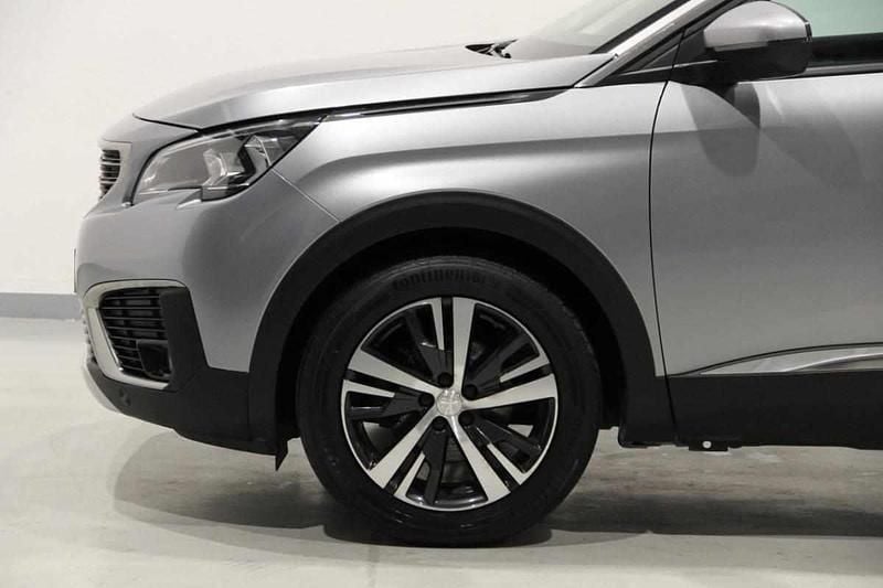 Usado Peugeot 5008 131 HP (96 kW) 2018 Cinzento SUV