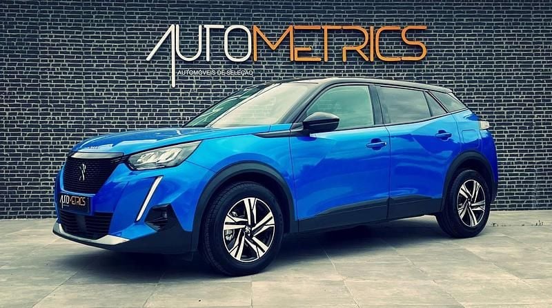 Azul Usado 2021 Peugeot 2008 Active SUV | € 16.750 (Bom preço) - Imagem 1/4
