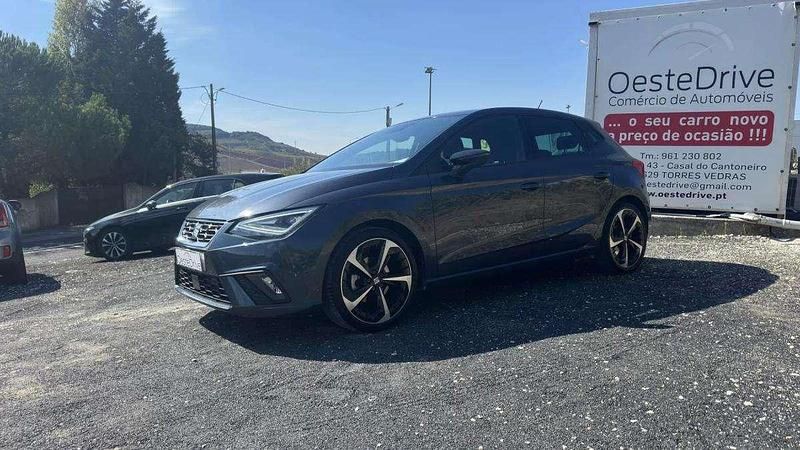 Cinza escuro Usado 2023 Seat Ibiza FR Citadino | € 17.800 (Preço elevado) - Imagem 1/4
