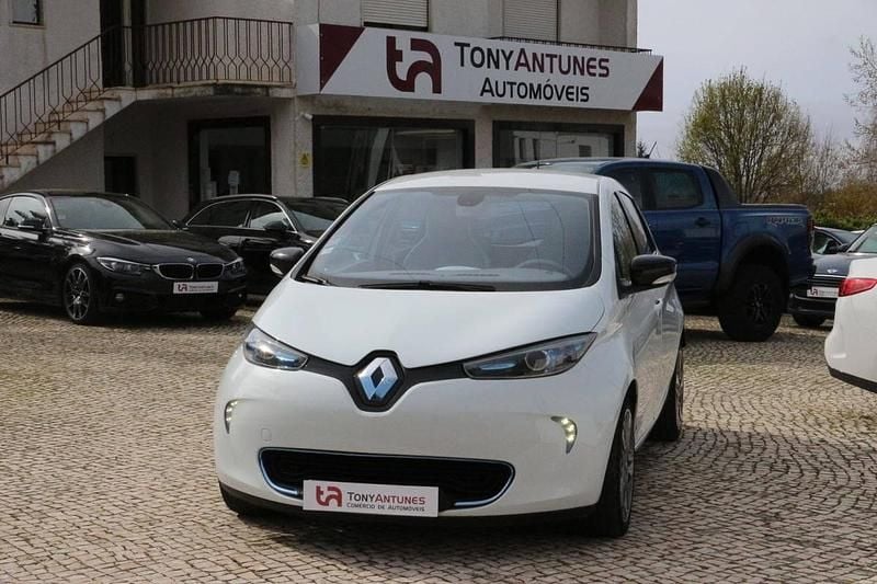 Branco Usado 2013 Renault Zoe Life Citadino | € 7.500 (Preço justo) - Imagem 1/4