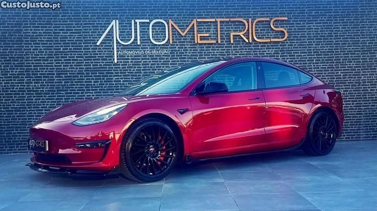 Vermelho Usado 2019 Tesla Model 3 Long Range Sedan | € 29.900 (Caro) - Imagem 1/1