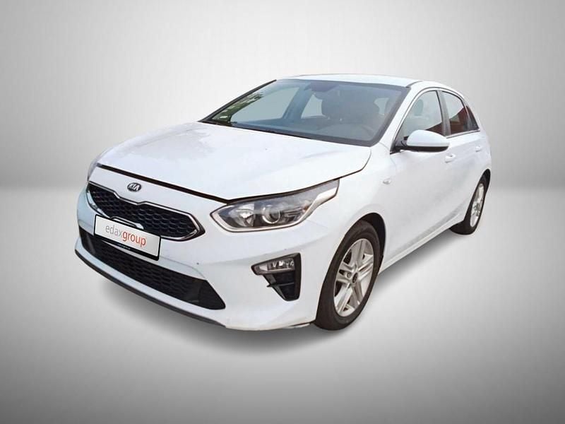 Branco Usado 2023 Kia Ceed Urban | € 12.990 (Super Preço) - Imagem 1/4
