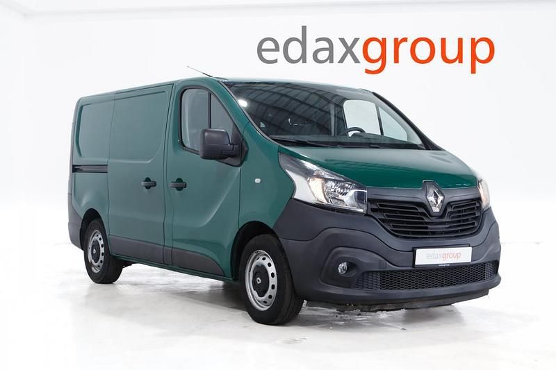 Verde Usado 2017 Renault Trafic Monovolume | € 11.490 - Imagem 1/4