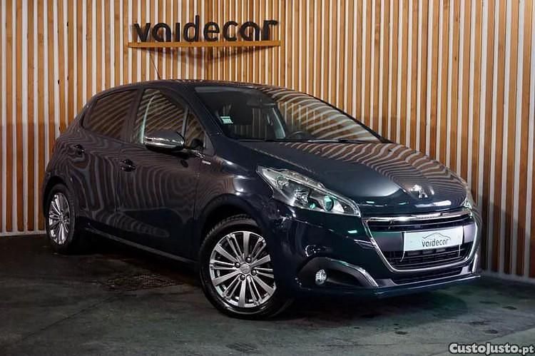 Usado Peugeot 208 Style 82 HP (60 kW) 2018 Cinza Citadino
