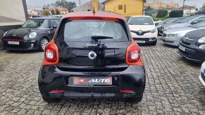 Usado Smart ForFour Prime 71 HP (52 kW) 2018 Preto