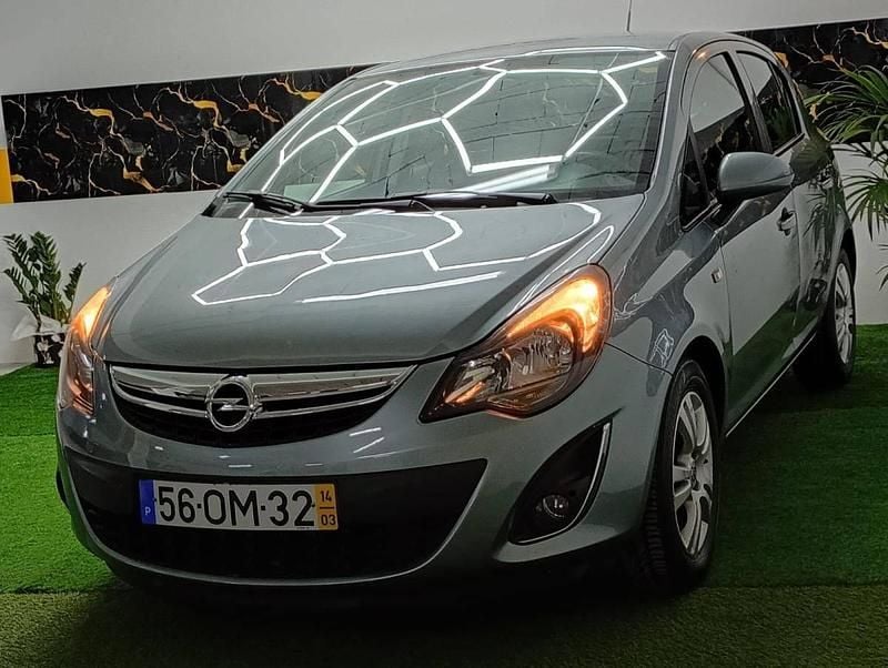 Cinza Usado 2014 Opel Corsa Cosmo | € 8.390 (Preço justo) - Imagem 1/4