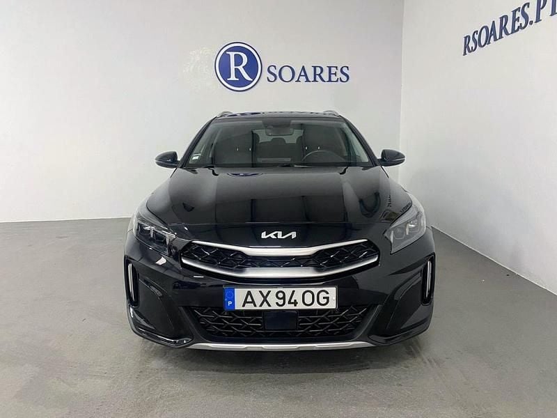 Usado Kia XCeed 141 HP (103 kW) 2023 Preto SUV