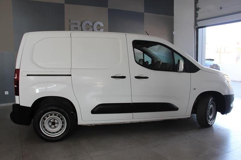 Usado Opel Combo 75 HP (55 kW) 2021 Branco Monovolume