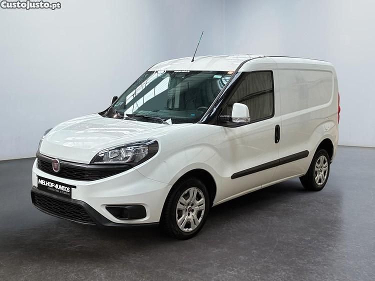 Branco Usado 2022 Fiat Doblò Lounge Monovolume | € 14.990 (Preço elevado) - Imagem 1/1