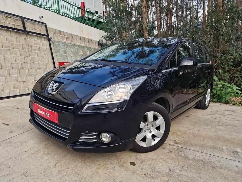 Usado Peugeot 5008 Allure 110 HP (80 kW) 2010 Preto Monovolume