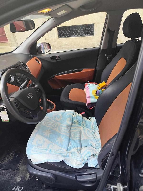 Usado Hyundai i10 67 HP (49 kW) 2016 Preto Citadino