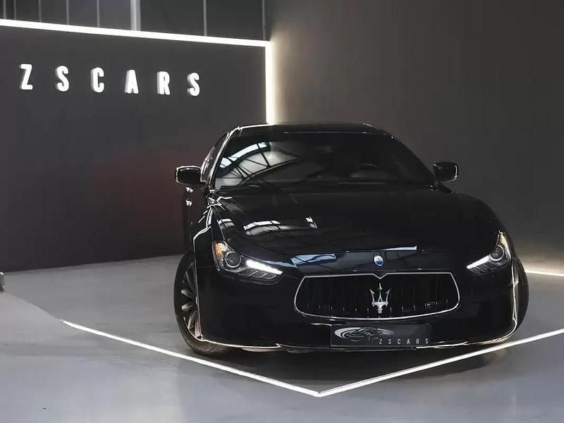 Usado Maserati Ghibli 275 HP (202 kW) 2015 Preto Sedan