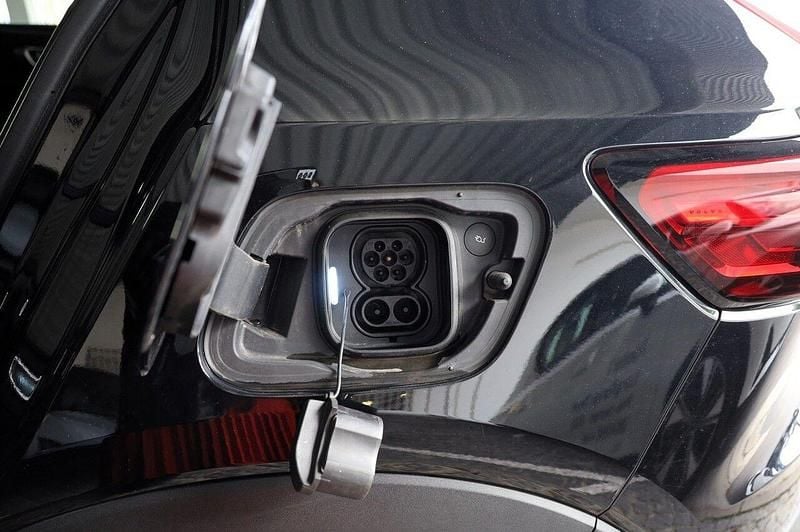 Usado Volvo EC40 Plus 185 kW (252 HP) 2024 Preto SUV