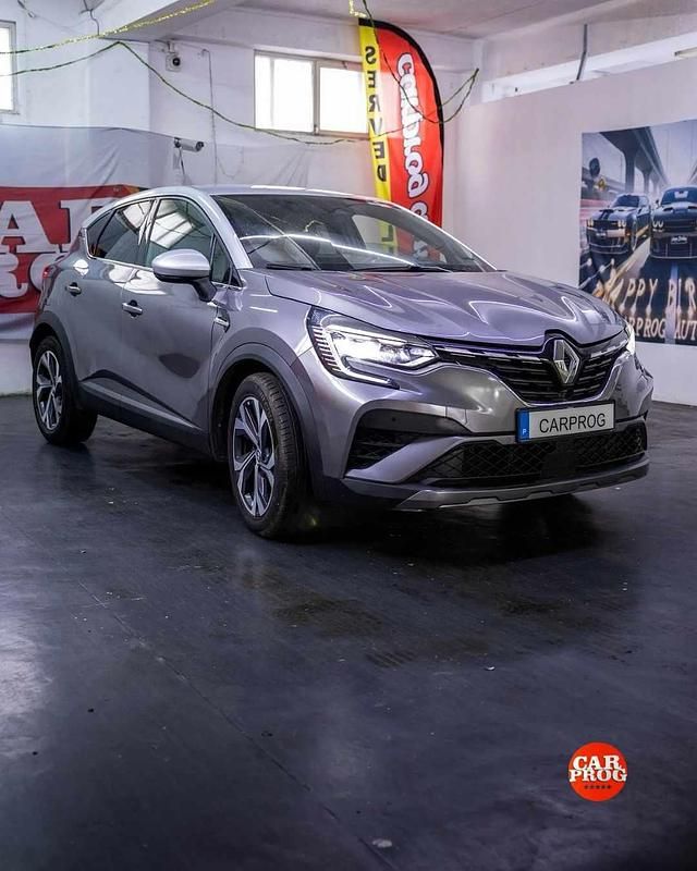 Cinzento Usado 2022 Renault Captur SUV | € 17.490 (Preço justo) - Imagem 1/4