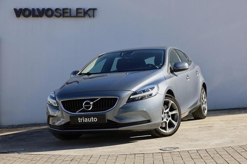 Cinzento Usado 2018 Volvo V40 Plus Carrinha | € 19.700 (Preço elevado) - Imagem 1/4