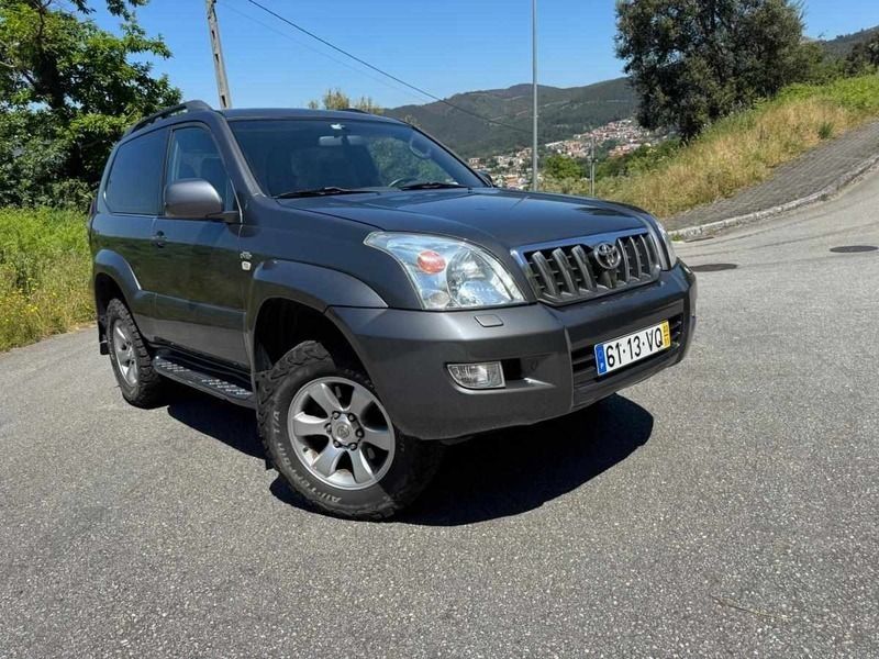 Cinzento Usado 2003 Toyota Land Cruiser SUV | € 22.500 (Preço justo) - Imagem 1/4