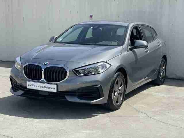 Cinzento Usado 2023 BMW 116 Advantage Citadino | € 30.790 (Caro) - Imagem 1/4