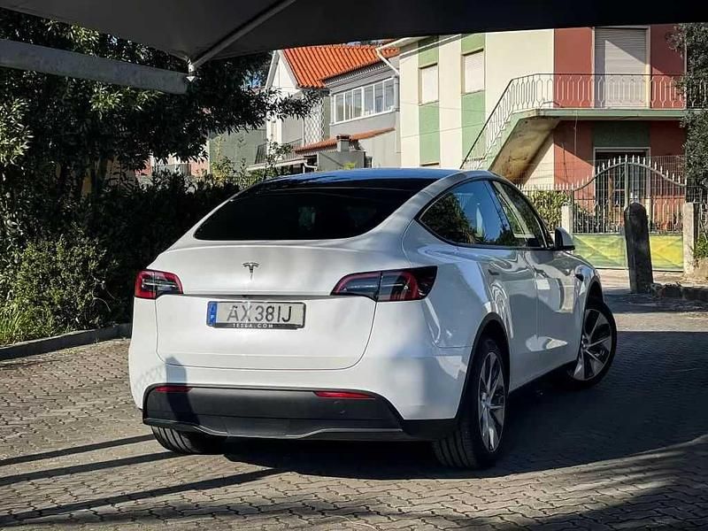 Usado Tesla Model Y 258 kW (351 HP) 2023 Branco SUV