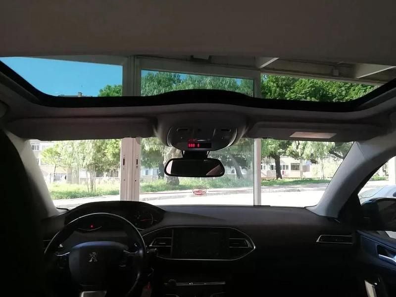 Usado Peugeot 308 SW Allure 130 HP (95 kW) 2018 Preto Carrinha