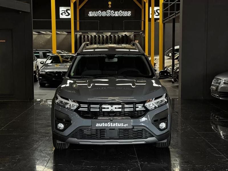 Verde Usado 2023 Dacia Jogger Extreme SUV | € 17.990 (Preço justo) - Imagem 1/1