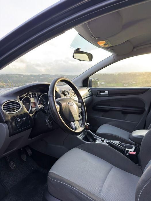 Usado Ford Focus 109 HP (80 kW) 2008 Sedan