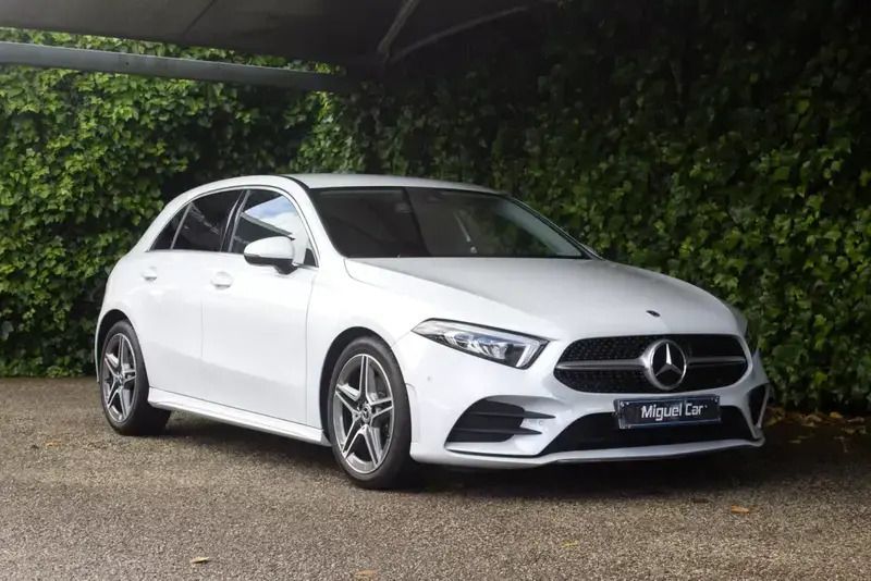 Branco Usado 2019 Mercedes A180 AMG line Citadino | € 26.900 (Preço elevado) - Imagem 1/4
