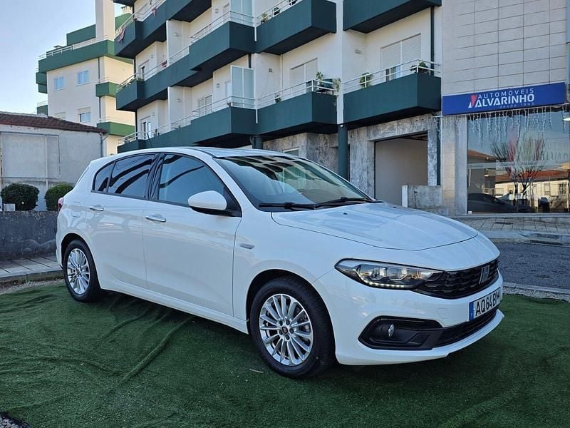 Branco Usado 2022 Fiat Tipo Life Sedan | € 15.950 (Preço justo) - Imagem 1/4