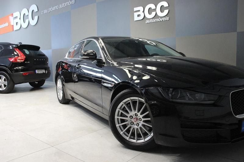 Preto Usado 2017 Jaguar XE R-Sport Sedan | € 18.990 (Bom preço) - Imagem 1/2