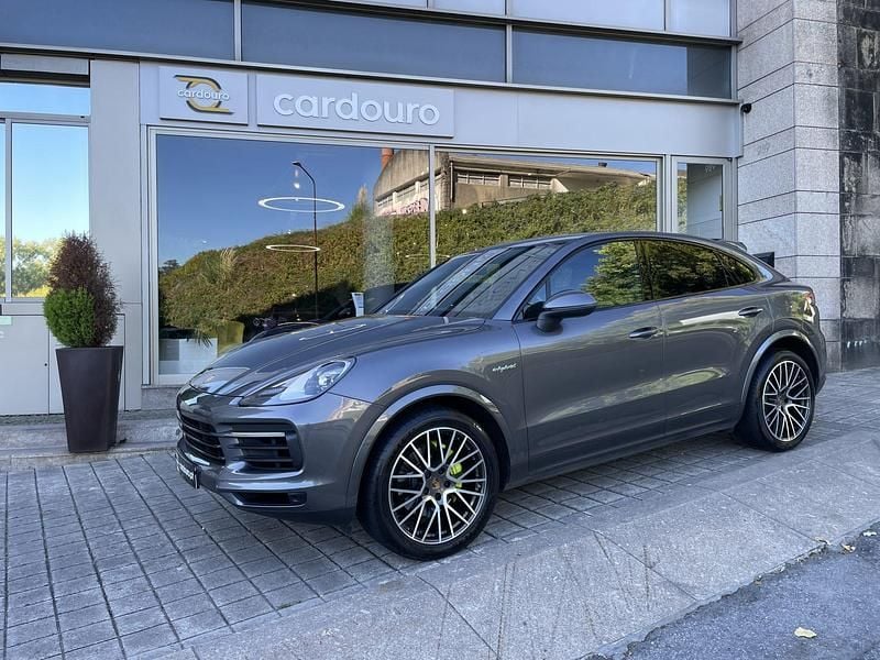 Cinzento preto Usado 2019 Porsche Cayenne SUV | € 76.900 (Preço elevado) - Imagem 1/4