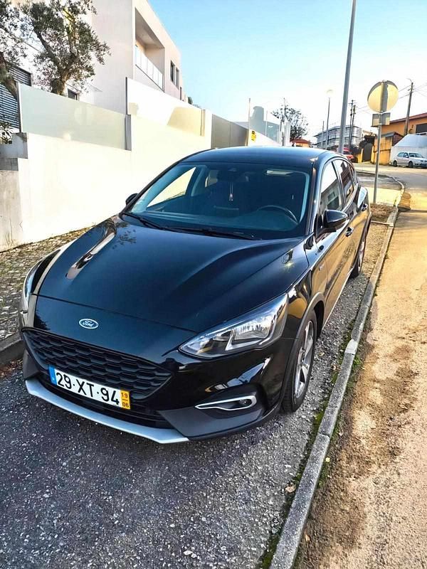 Preto Usado 2019 Ford Focus Citadino | € 14.950 - Imagem 1/4