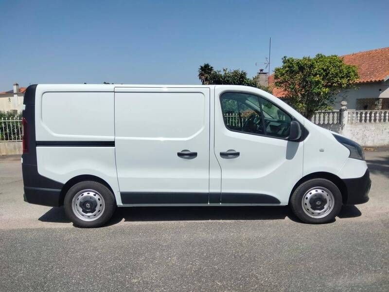Branco Usado 2018 Renault Trafic Van | € 14.500 - Imagem 1/4