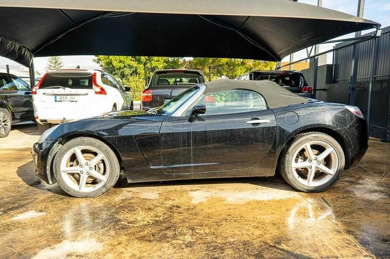 Usado Opel GT 264 HP (194 kW) 2007 Preto Coupé