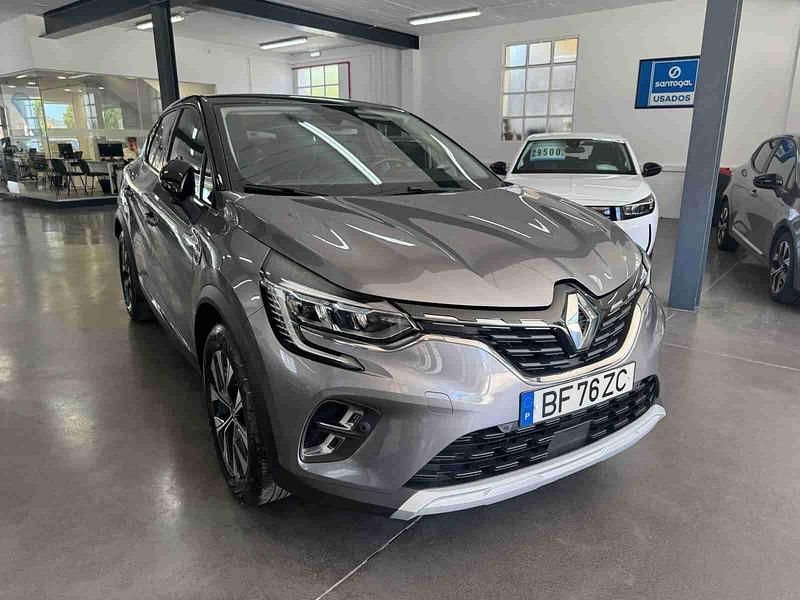 Cinzento Usado 2023 Renault Captur Techno SUV | € 19.700 (Preço justo) - Imagem 1/4