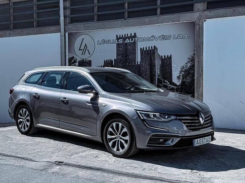 Cinzento Usado 2021 Renault Talisman | € 15.980 - Imagem 1/4