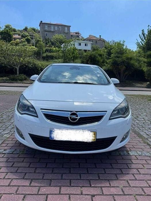 Usado 2010 Opel Astra Sedan | € 6.500 (Preço justo) - Imagem 1/4