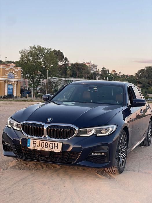 Usado 2020 BMW 330e M Sport Coupé | € 26.000 - Imagem 1/4
