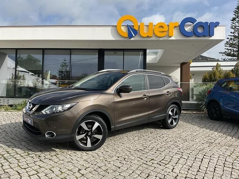 Castanho Usado 2017 Nissan Qashqai Tekna SUV | € 14.990 (Super Preço) - Imagem 1/4