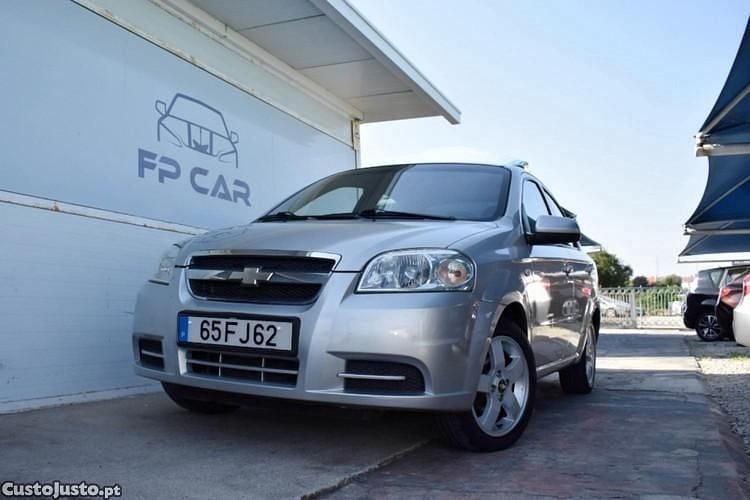 Cinza Usado 2008 Chevrolet Aveo LS Sedan | € 2.950 - Imagem 1/1