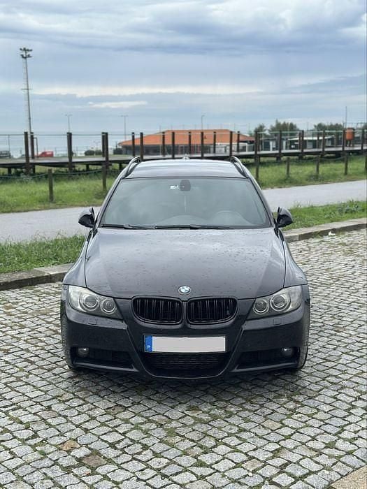 Usado 2008 BMW 330 Sedan | € 10.000 - Imagem 1/4