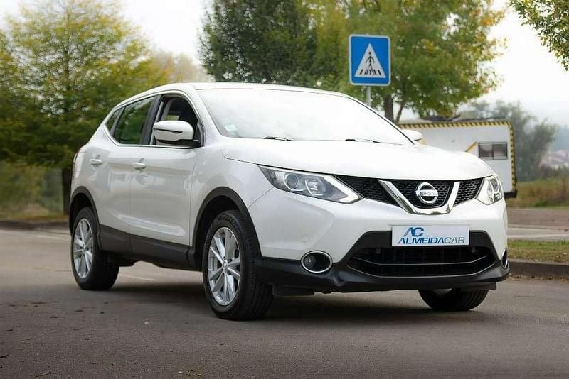 Branco Usado 2015 Nissan Qashqai Acenta SUV | € 11.990 (Bom preço) - Imagem 1/4
