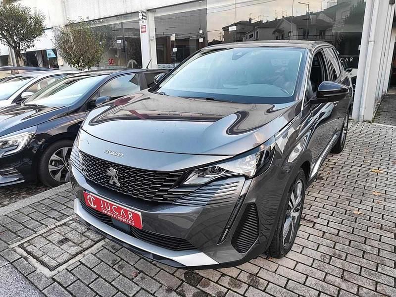 Cinza Usado 2022 Peugeot 3008 Allure SUV | € 24.900 - Imagem 1/4