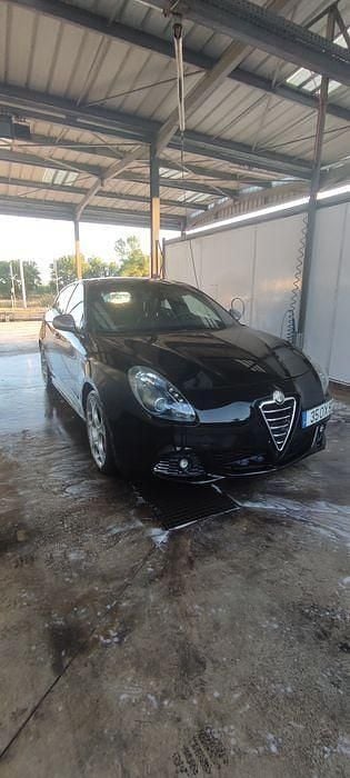 Usado 2011 Alfa Romeo Giulietta Citadino | € 8.500 - Imagem 1/4