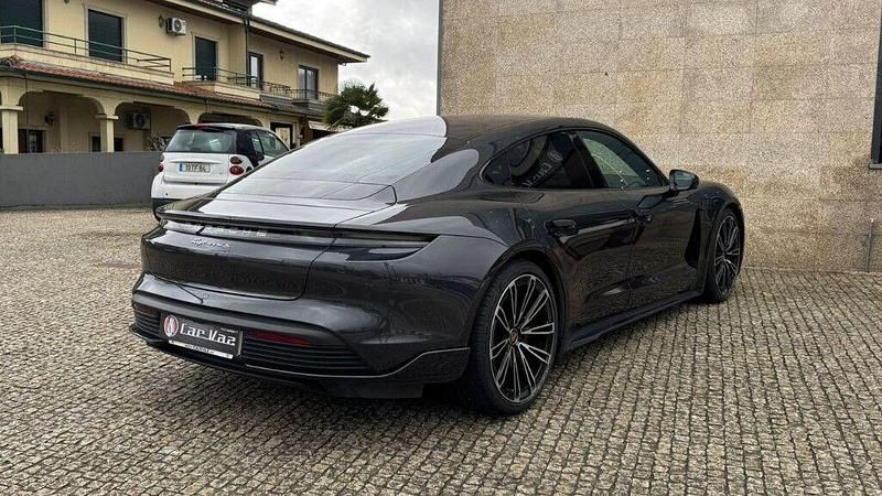 Usado Porsche Taycan 4S 319 kW (435 HP) 2021 Cinza Sedan