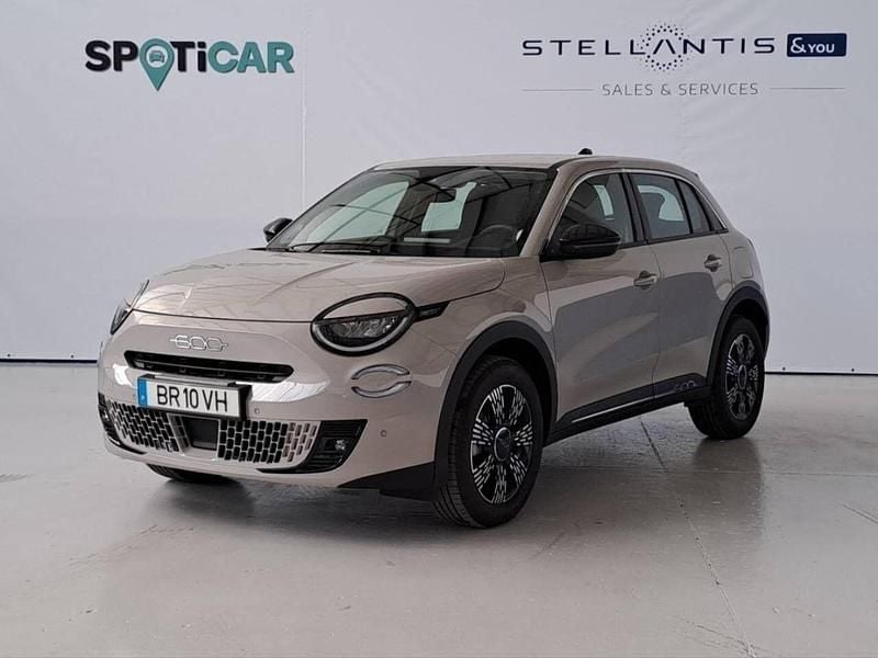 Bege Usado 2025 Fiat 600 SUV | € 24.500 (Preço justo) - Imagem 1/4