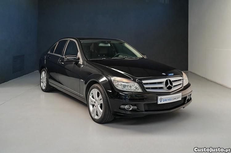 Preto Usado 2009 Mercedes C220 Avantgarde Sedan | € 10.990 (Preço justo) - Imagem 1/1