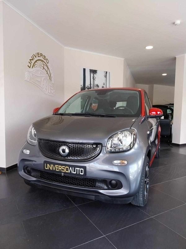 Cinza Usado 2016 Smart ForFour Passion Citadino | € 9.990 (Preço justo) - Imagem 1/4