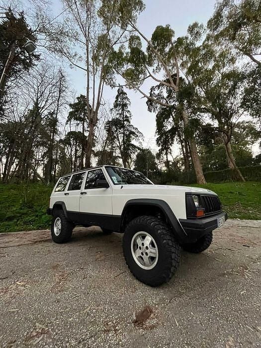 Usado Jeep Cherokee Limited 178 HP (130 kW) 1989 SUV